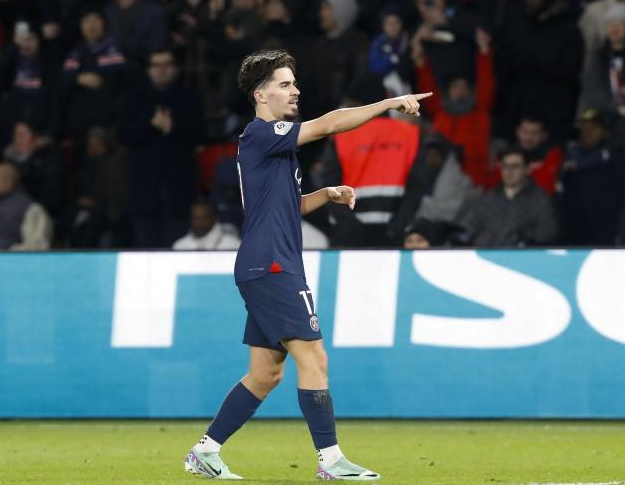 也展示了球 也展示了球